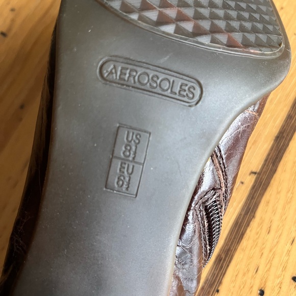 Aerosoles like new zip booties 8.5. - Picture 5 of 5